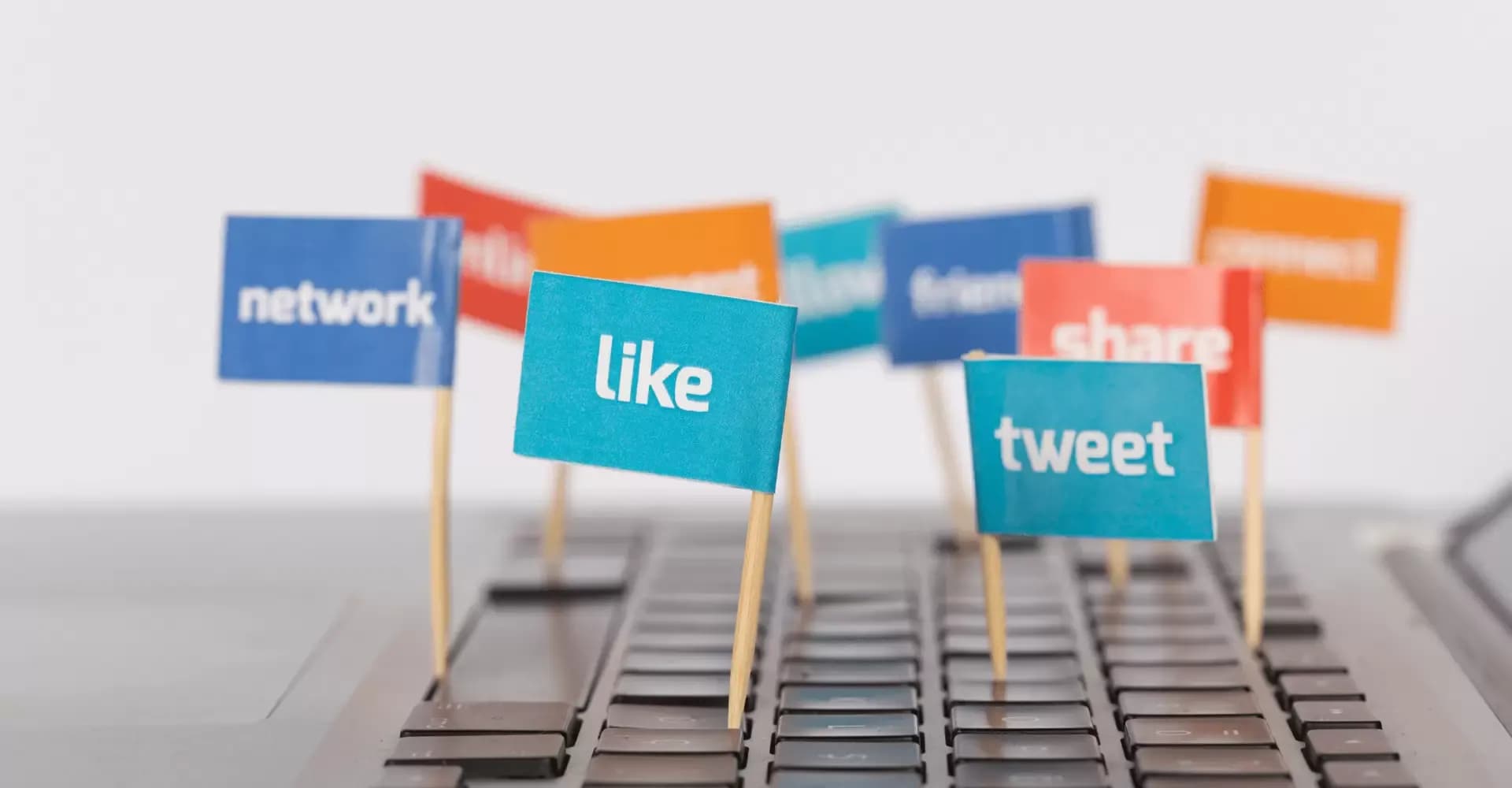 Trendovi oglašavanja na LinkedInu: Kako iskoristiti potencijal poslovne mreže