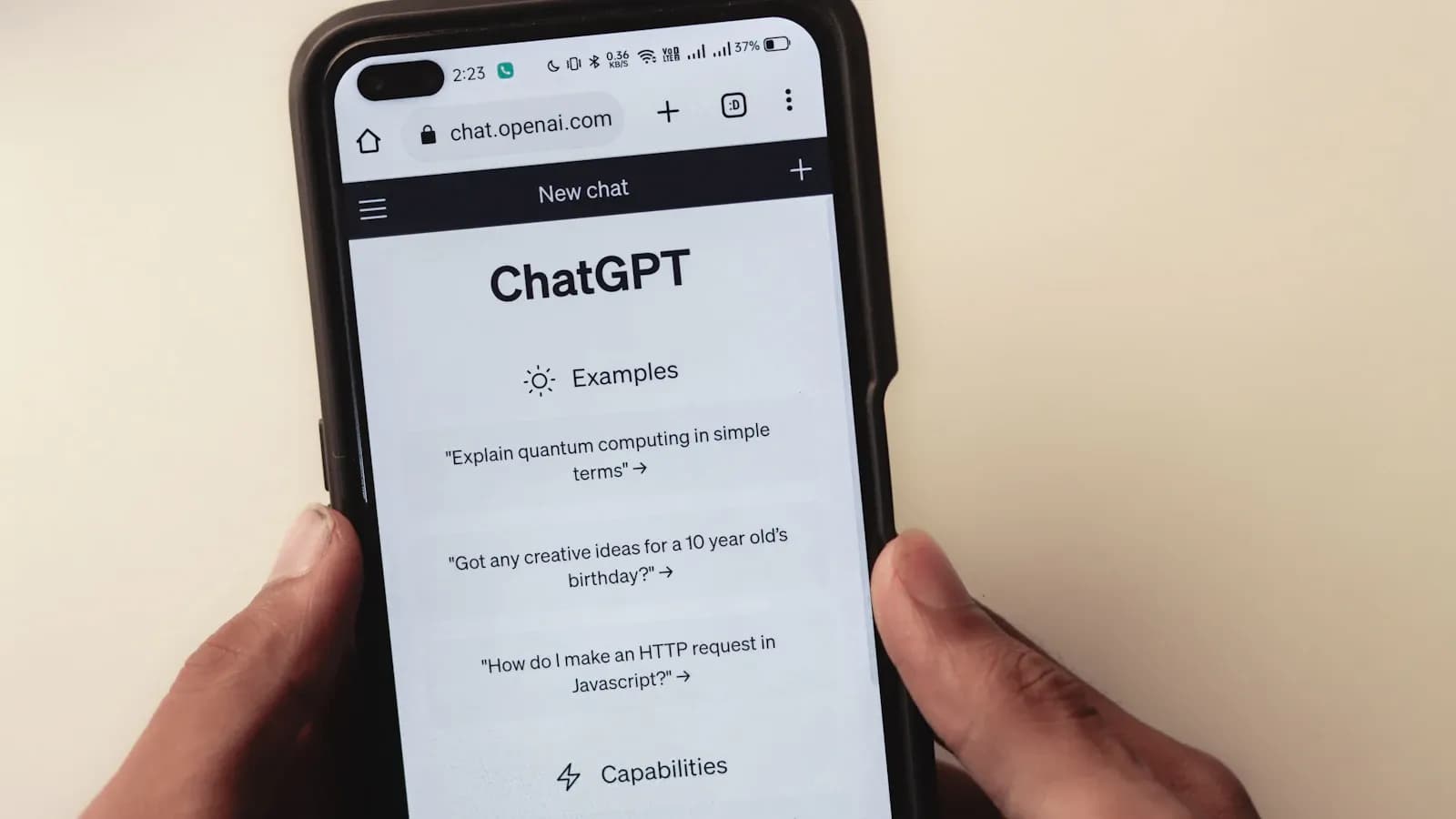 Chatbot razgovor na zaslonu mobitela